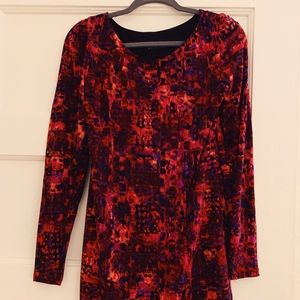 Printed, semi-fitted dress